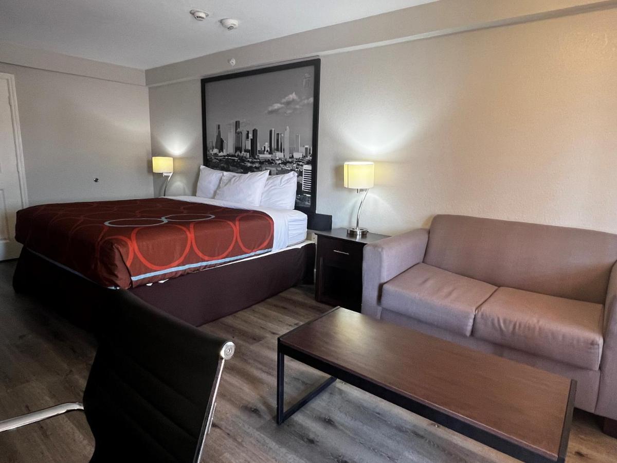 ซูเปอร์ 8 บาย วินด์แฮม เบย์ทาวน์/มอนต์เบลวิว Hotel Mont Belvieu ภายนอก รูปภาพ